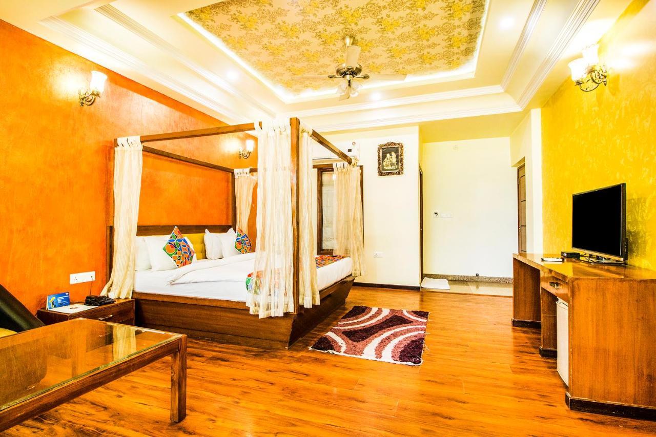 Hotel Golden Sands Джапур Экстерьер фото