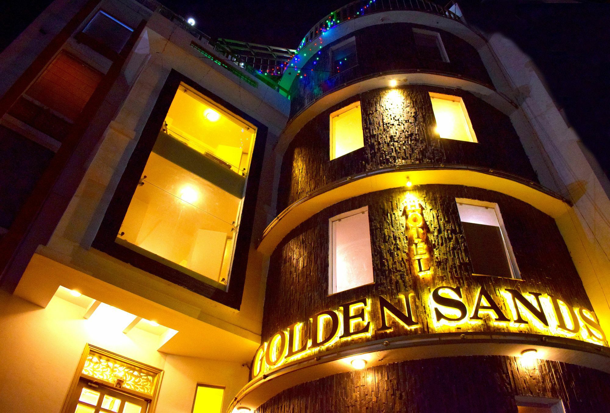 Hotel Golden Sands Джапур Экстерьер фото